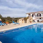 Tierra Roja Villa Cálig